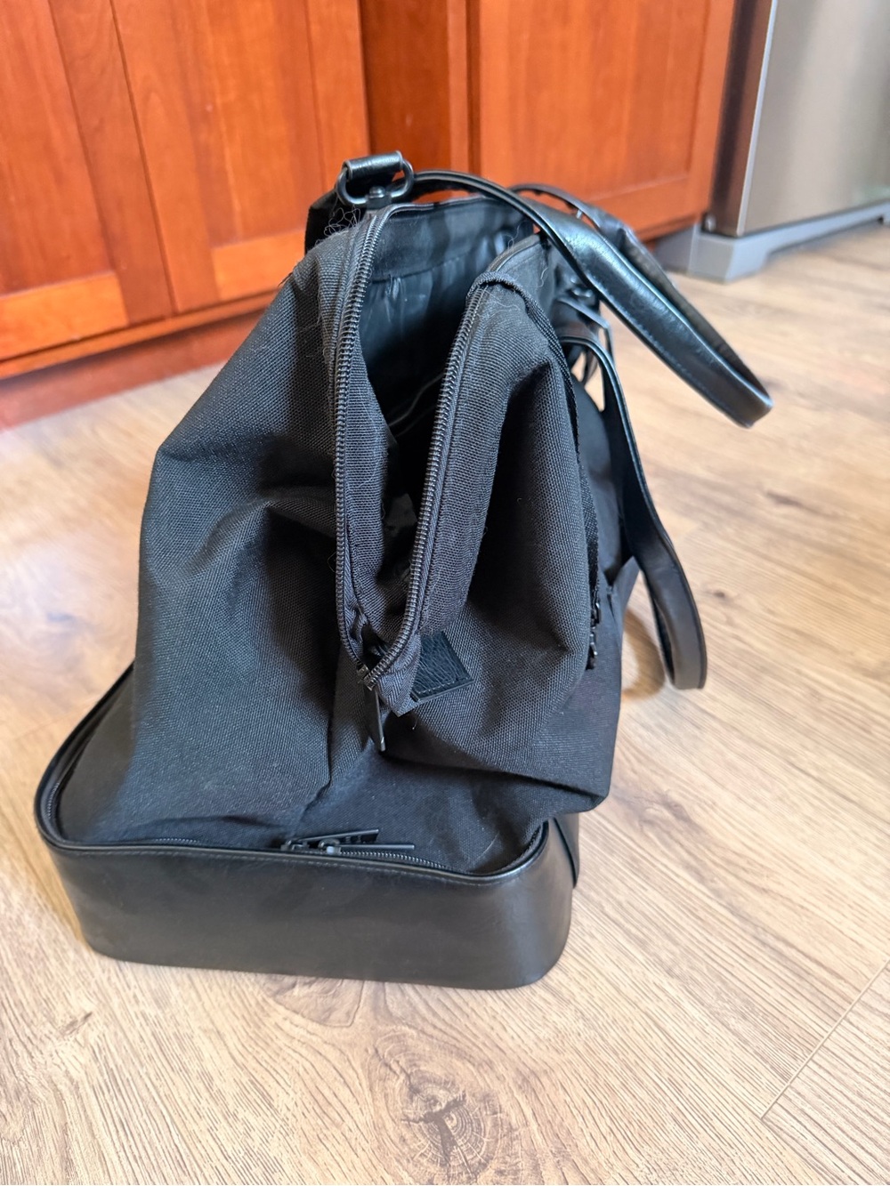 BÉIS Weekender Bag - Picture 2 of 5
